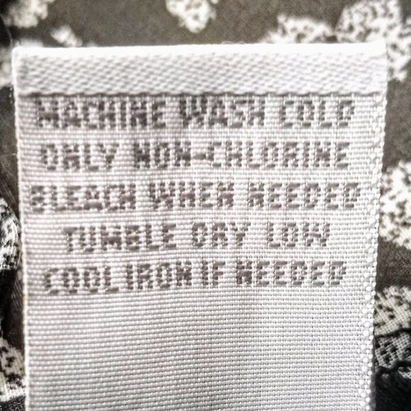 Relativity B&W Print Ruffle Front Cap Sleeve Top - Picture 6 of 7